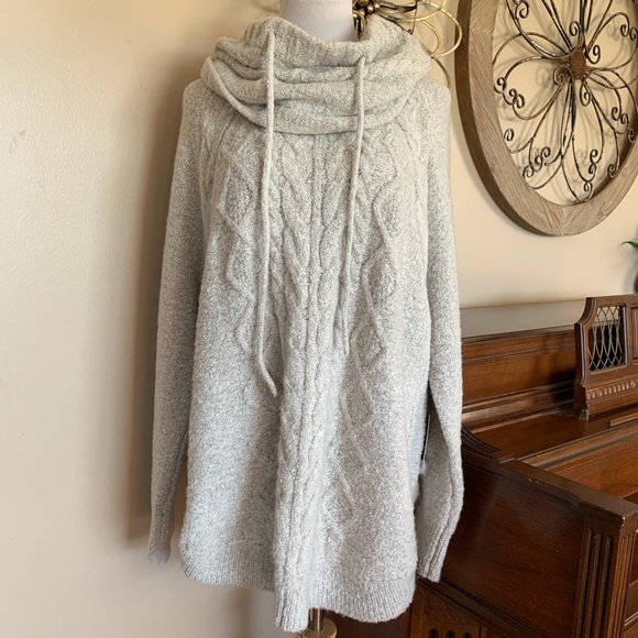 Simply Vera Vera Wang Sweaters - NWT Simply Vera Wang Sz XXL Gray Cowl Neck Sweater
